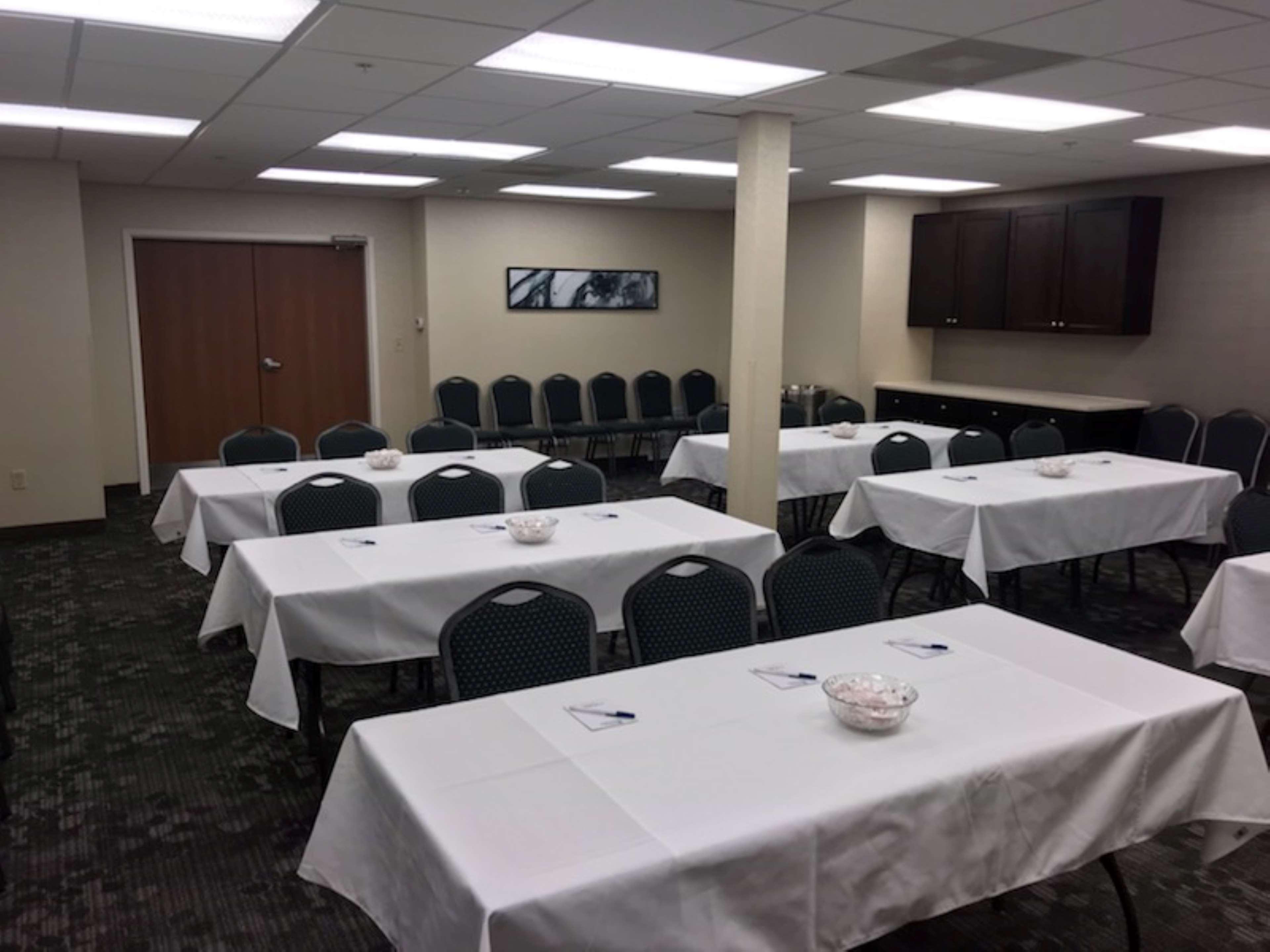 Best Western Dothan Inn & Suites Buitenkant foto