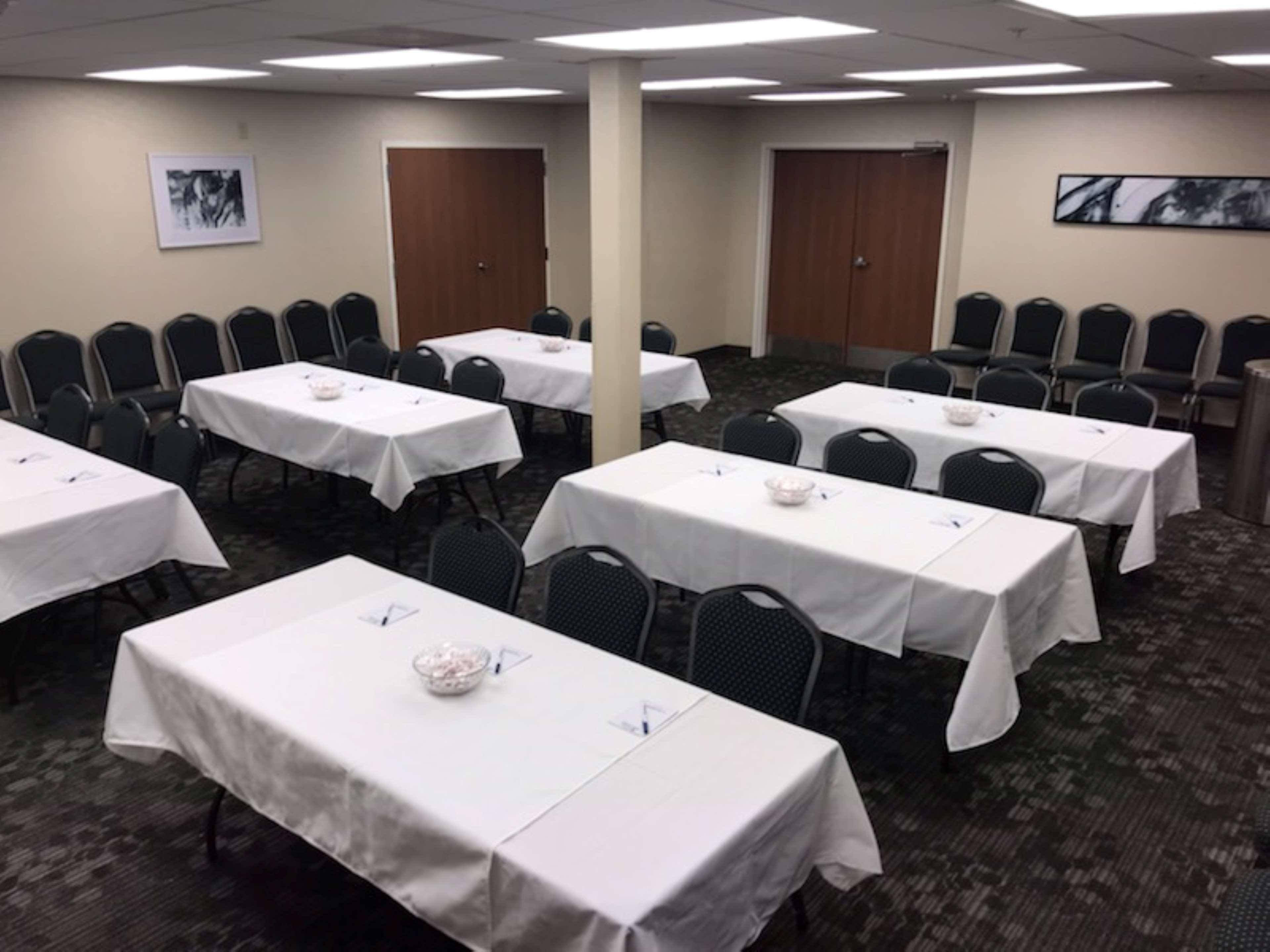 Best Western Dothan Inn & Suites Buitenkant foto