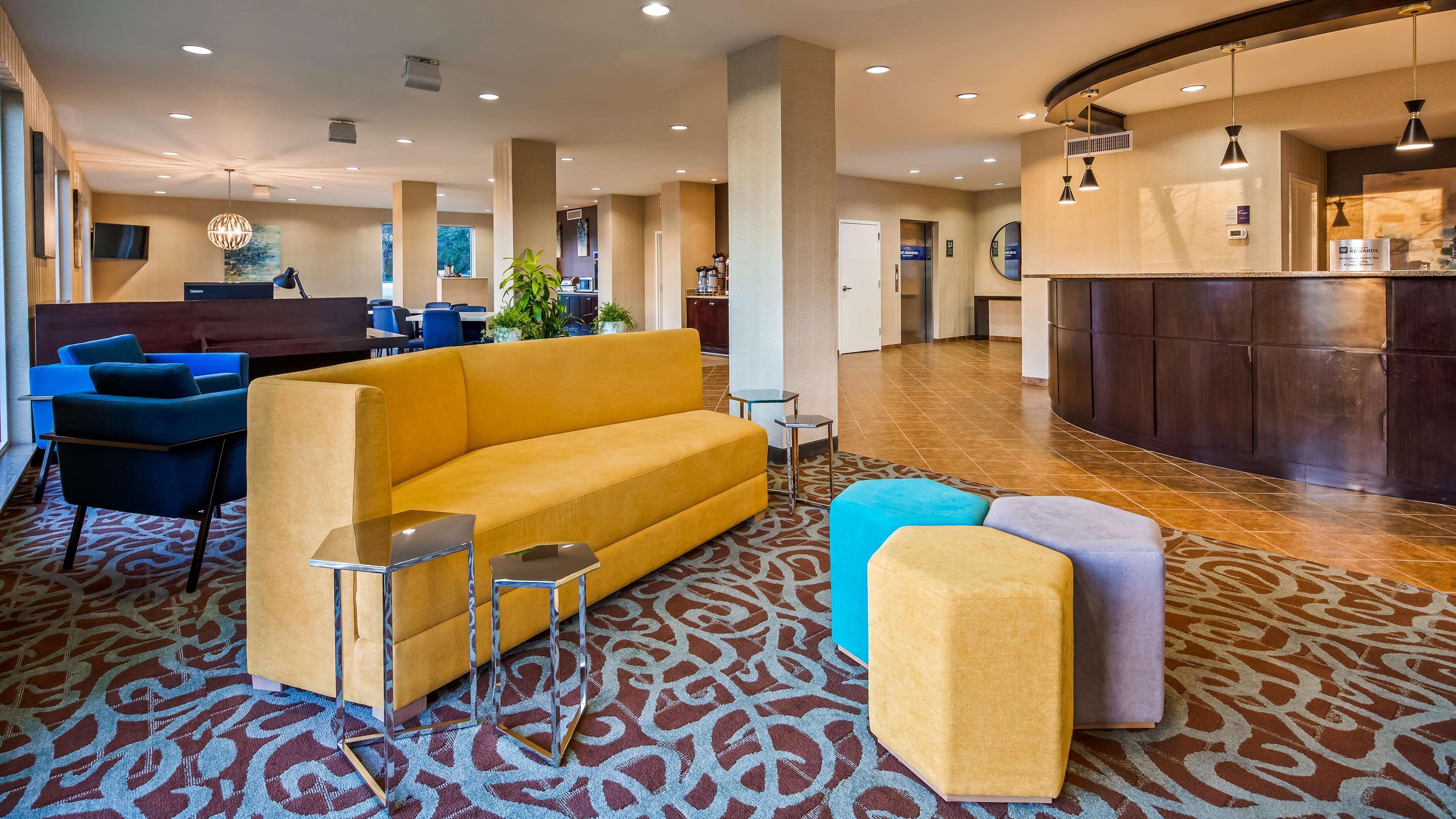 Best Western Dothan Inn & Suites Buitenkant foto