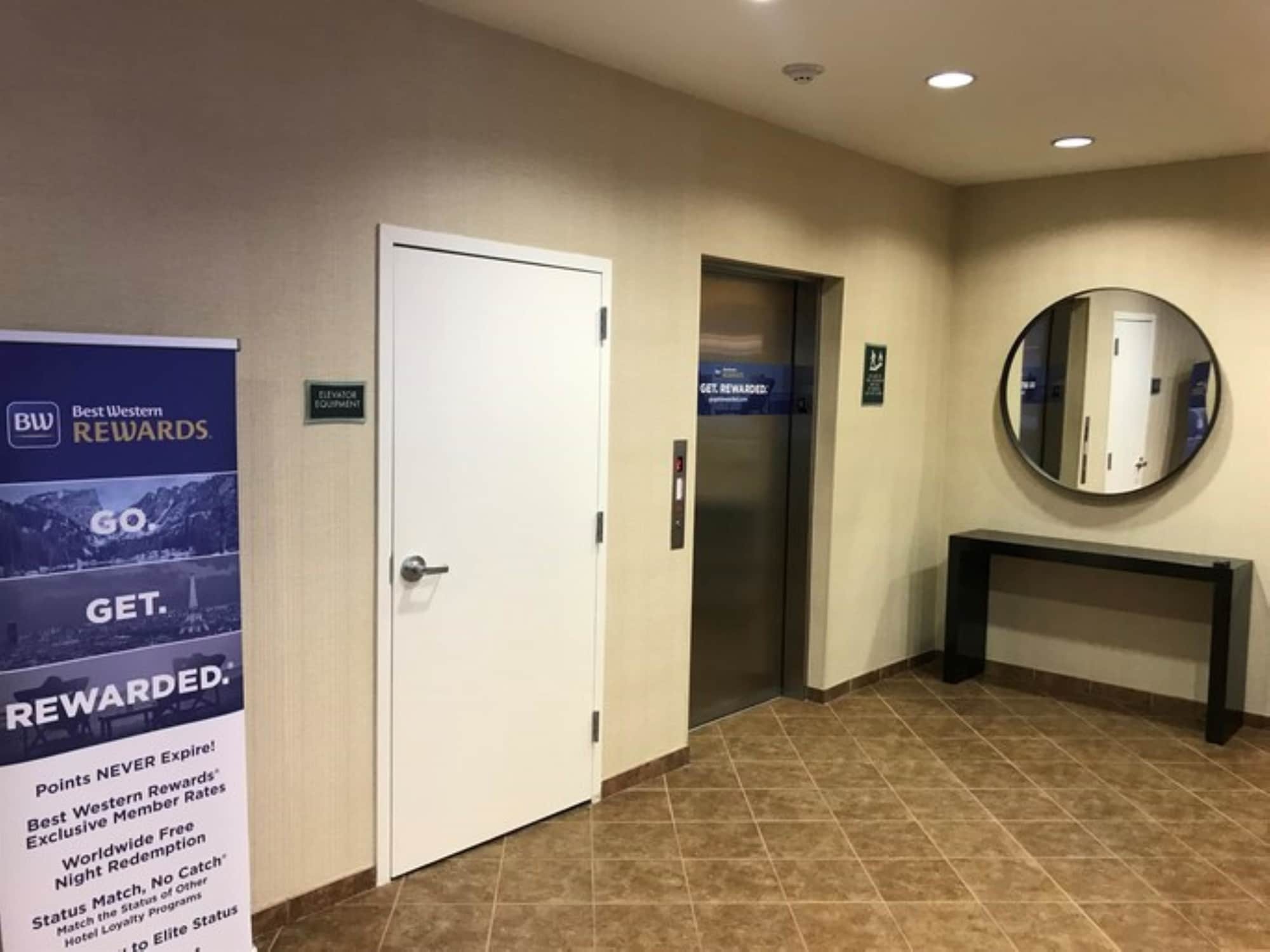 Best Western Dothan Inn & Suites Buitenkant foto