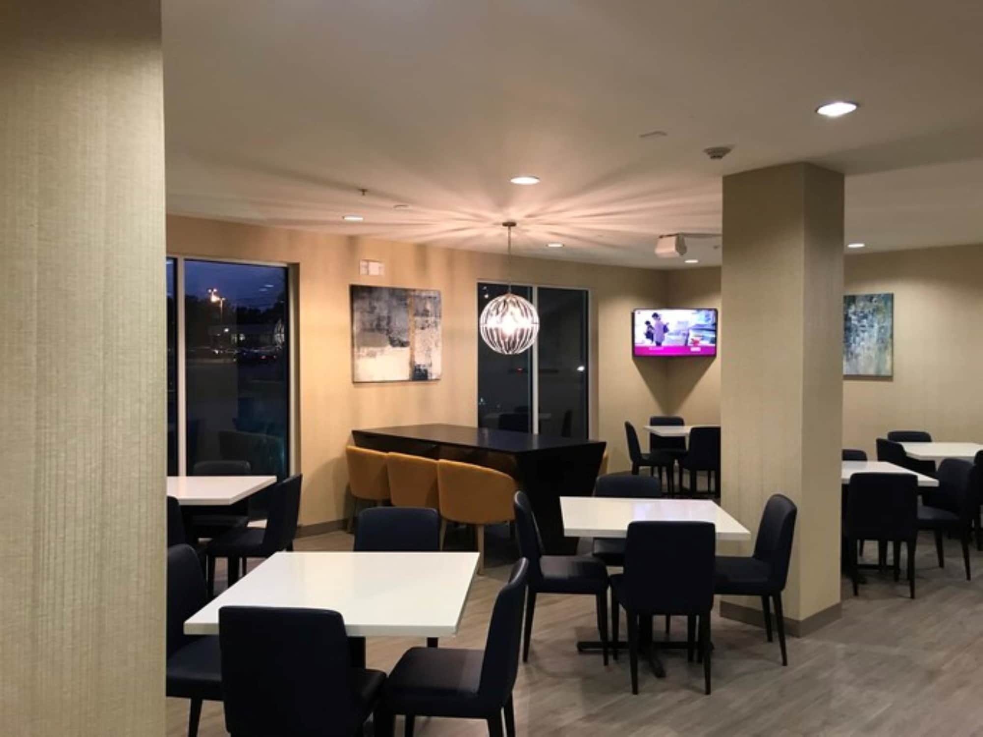 Best Western Dothan Inn & Suites Buitenkant foto