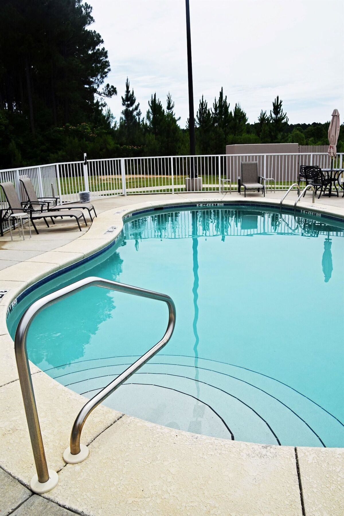 Best Western Dothan Inn & Suites Buitenkant foto